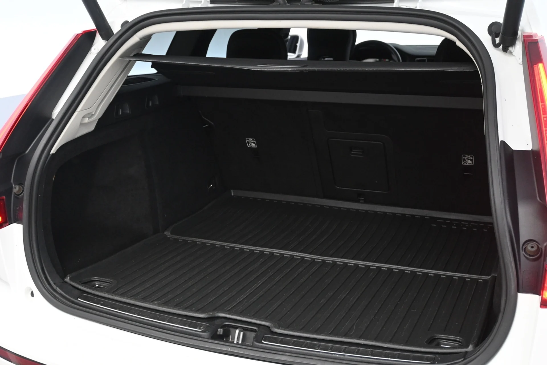 Car Image - 3Vy0y5tGRvFOU68M2GQ4ex