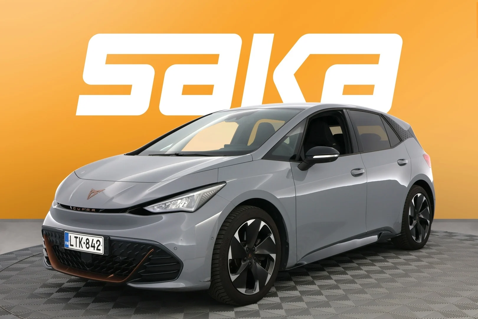 Car Image - 2RqFnVIiqQS1qx4tLwz20S