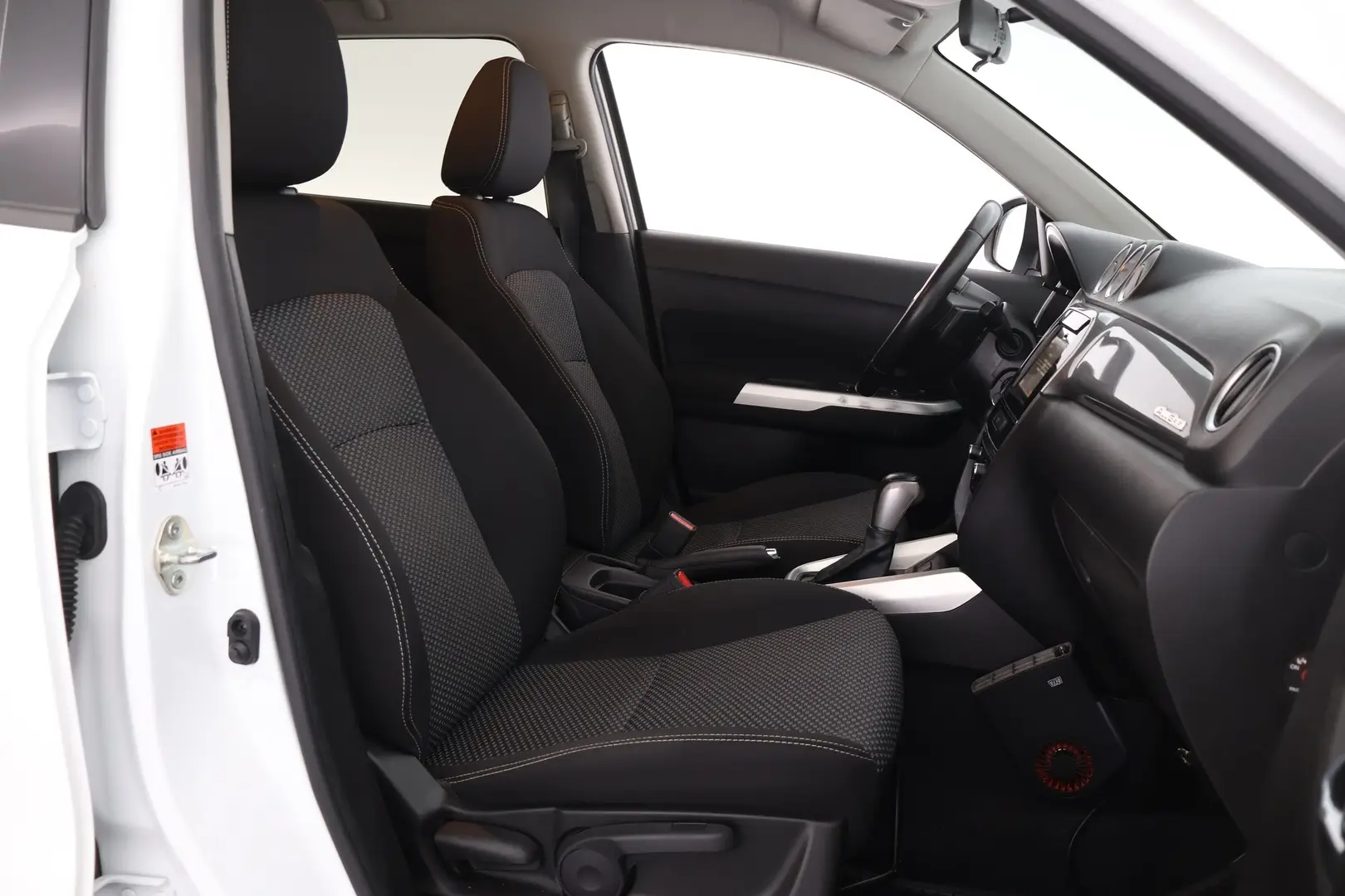 Car Image - 5vV9mDKHjTd5xYI96IlWm9