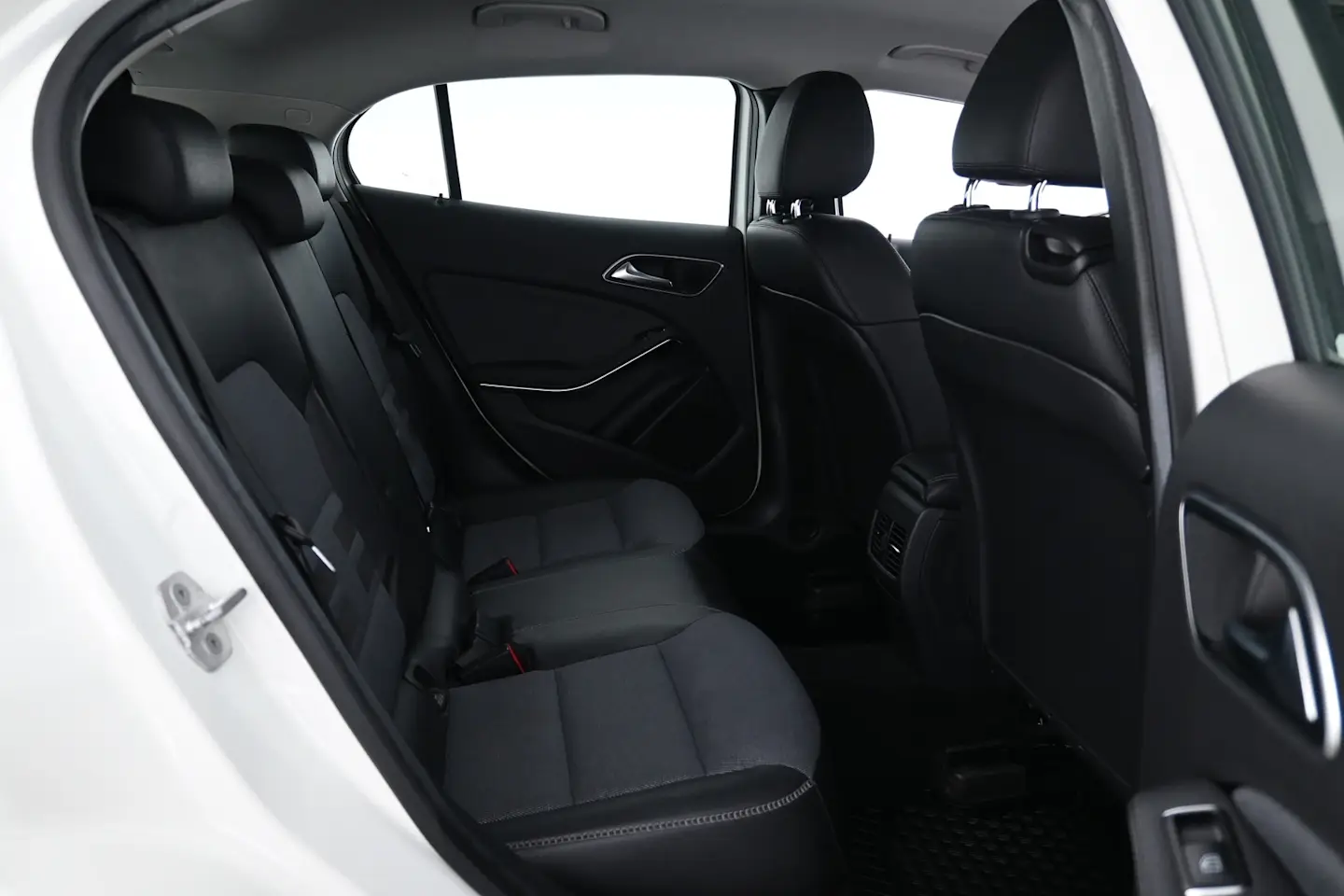 Car Image - KHRDGPXiODq2F16eiVCZm