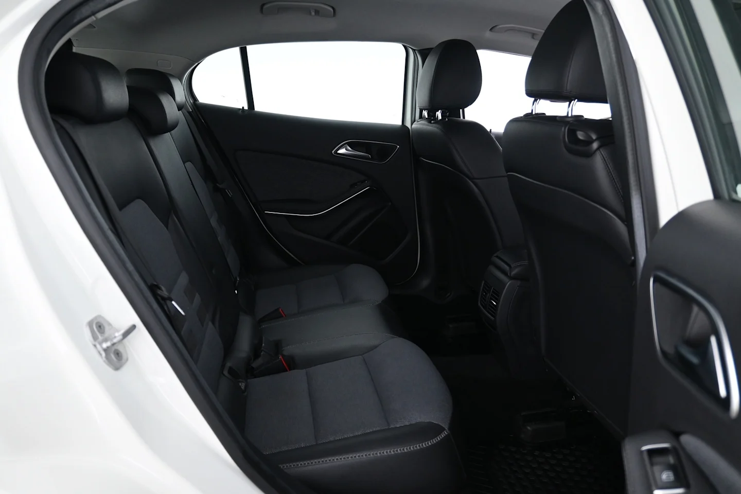 Car Image - KHRDGPXiODq2F16eiVCZm