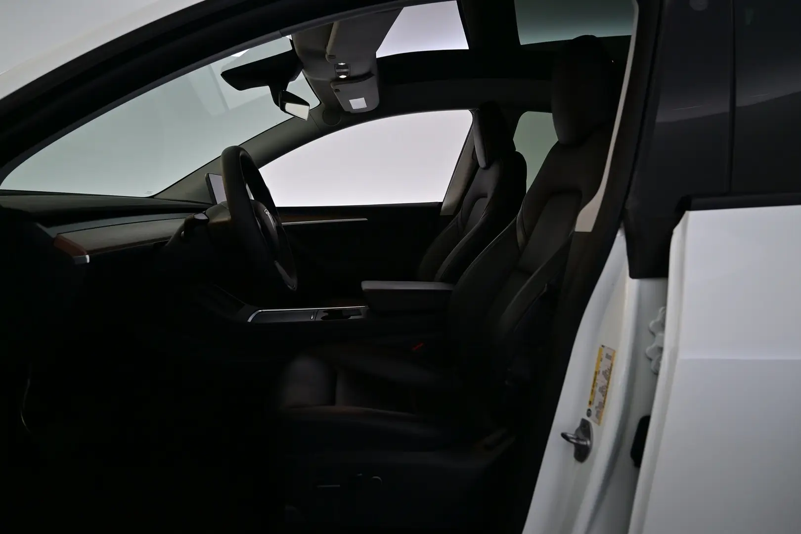 Car Image - 1zcMEO5ayBvrl3lzVSwXxY