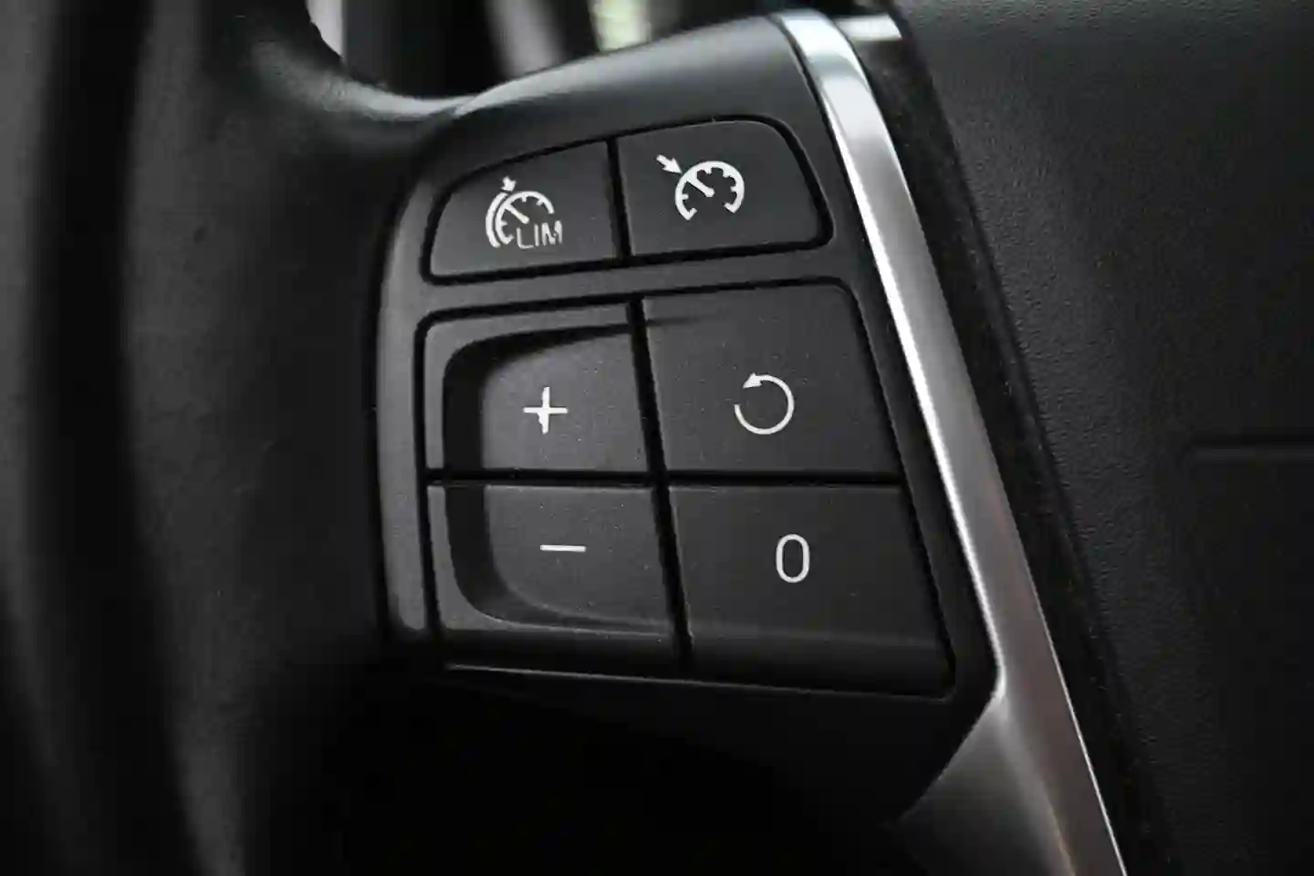 Car Image - NdqnWWmUYow3LkvZromhU