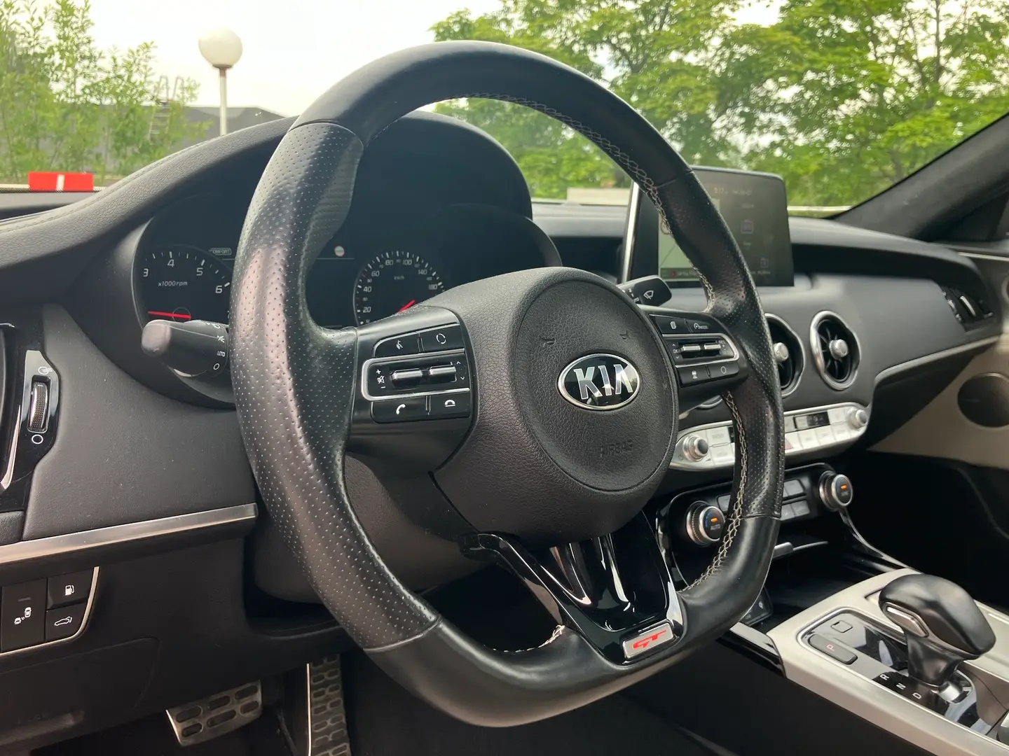 Car Image - EwGCeKWlv7qfl2dw8Kcc3