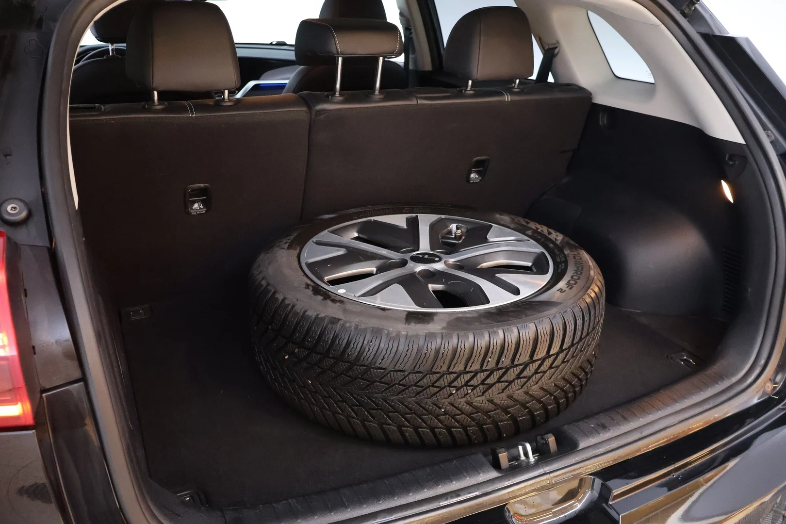 Car Image - 5oYGz0ol6ktBXBrxXlTevS