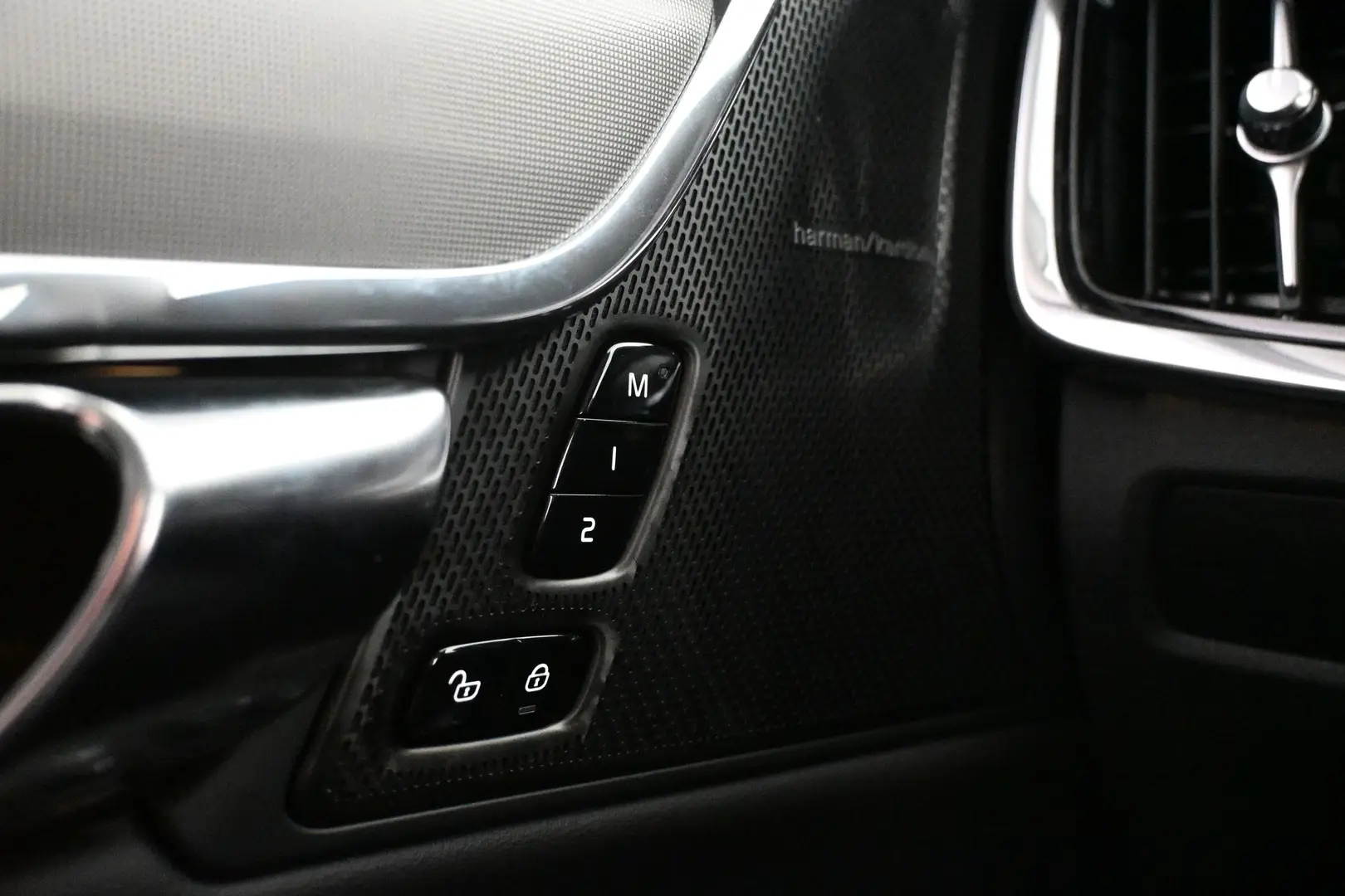 Car Image - 3ph7FJBJnQk7cupOZp4Di0
