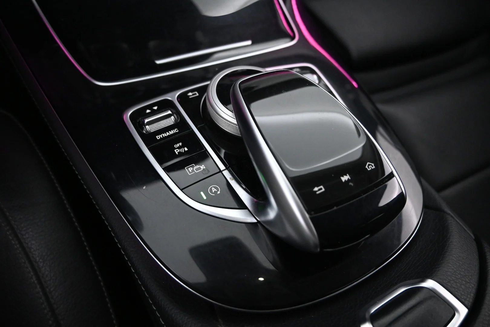 Car Image - 4UG0Z5jGIsw90TGmykt9zb