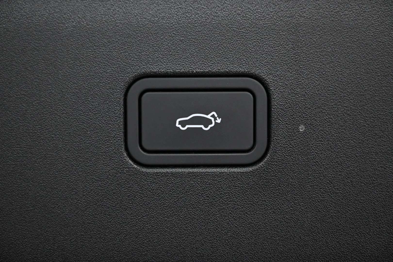 Car Image - 5YSlIgYyap7YOyrm0wj0oz