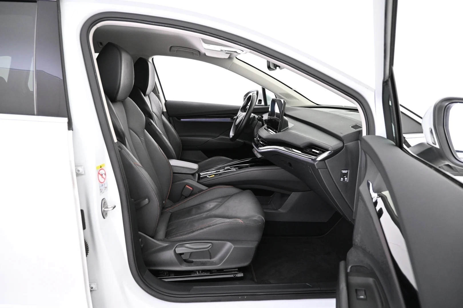 Car Image - 4blpz6SkJLkrXr4fKDBEL6