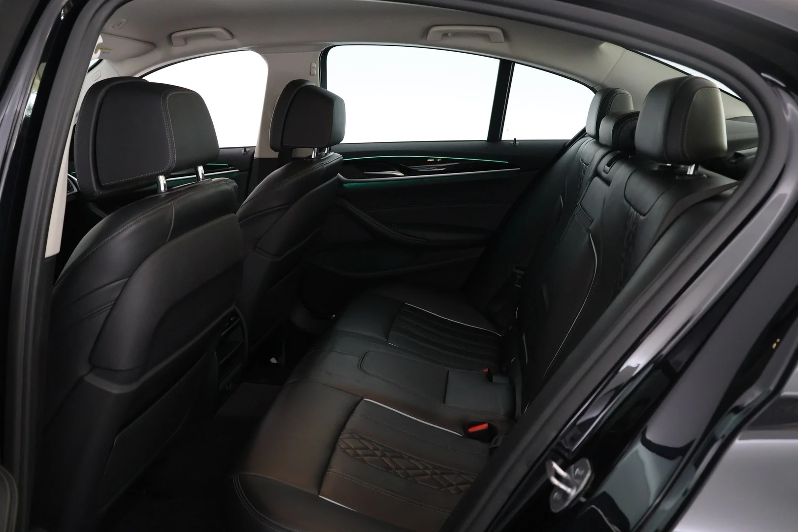 Car Image - 1AknwlfV9pHz69FU635m9z