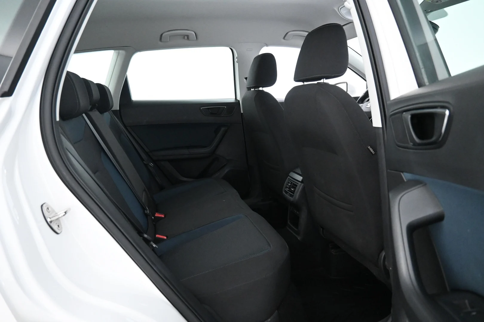 Car Image - 4L42kVXMlqwXO5GJKeHN8j