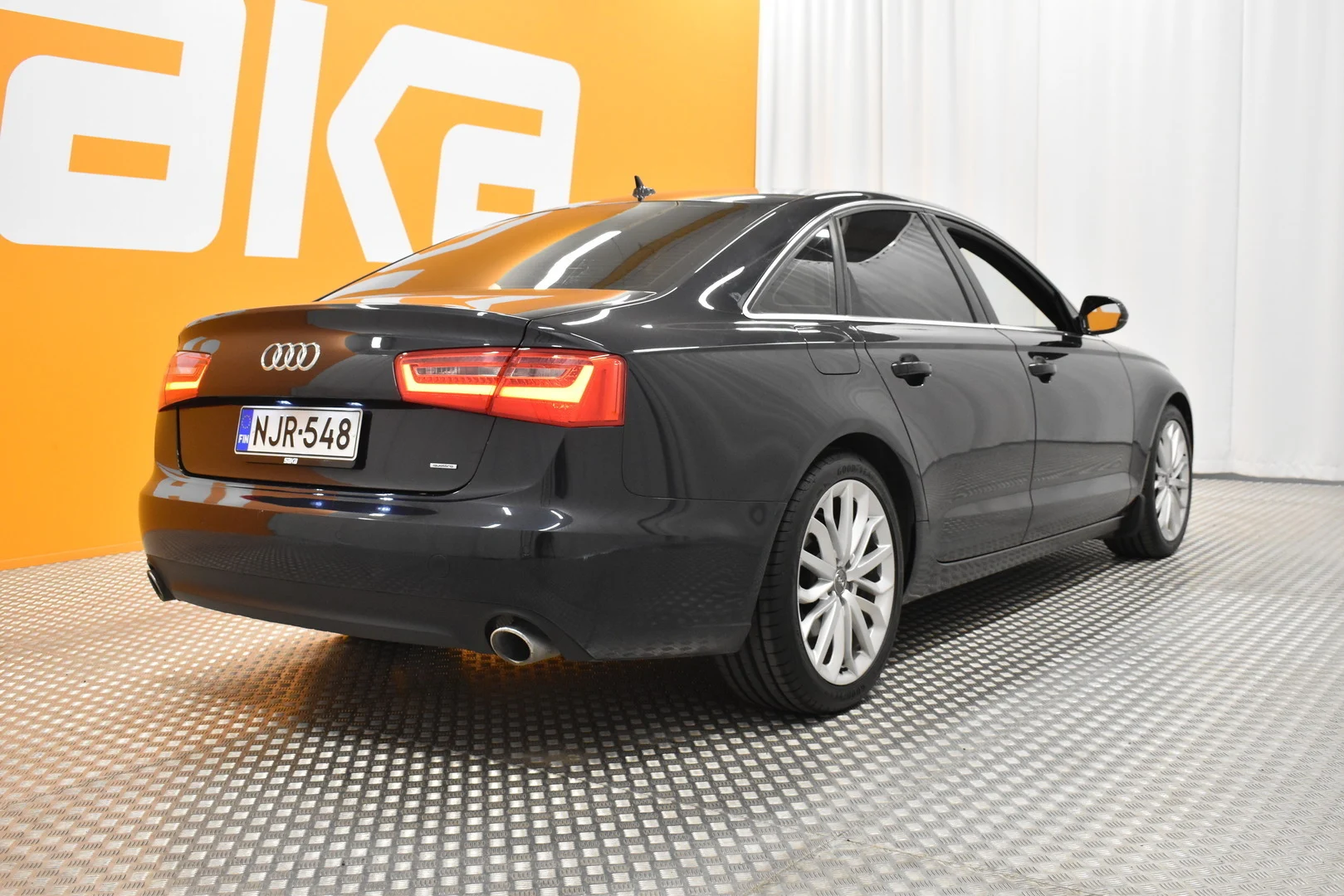 Car Image - qMDwGfU4ximJQ9WXA2FX2