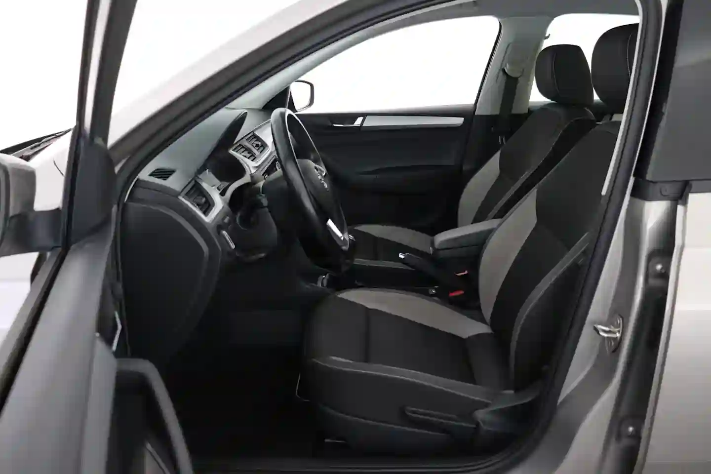 Car Image - 382ZAbqV9uz6stsAMgypEJ
