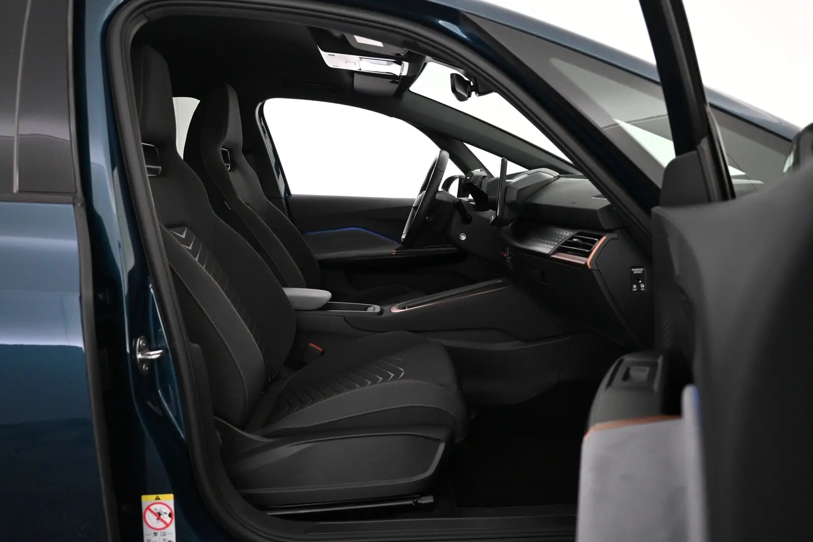 Car Image - 3jz9qf413ByM8iHuADJ7cK