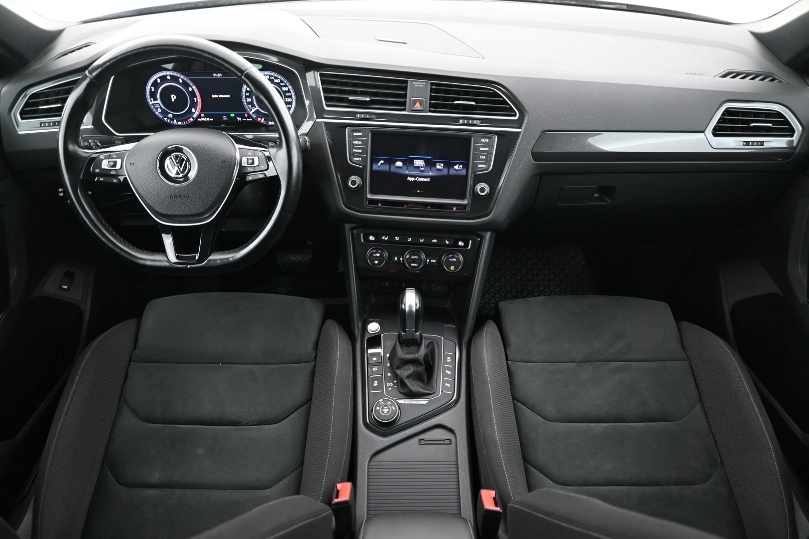 Car Image - 6cMPbRnynJ8N3dvHnqtQ3e