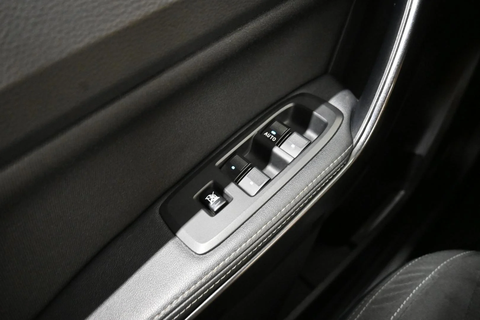 Car Image - 1koIBVT3GLvEi30ayObkL4