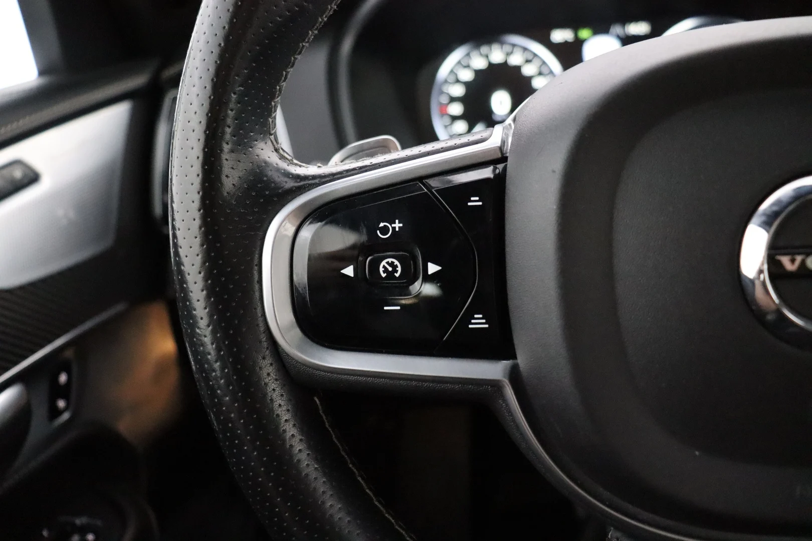 Car Image - 4fKc41533cI8DOs8DQBbdJ