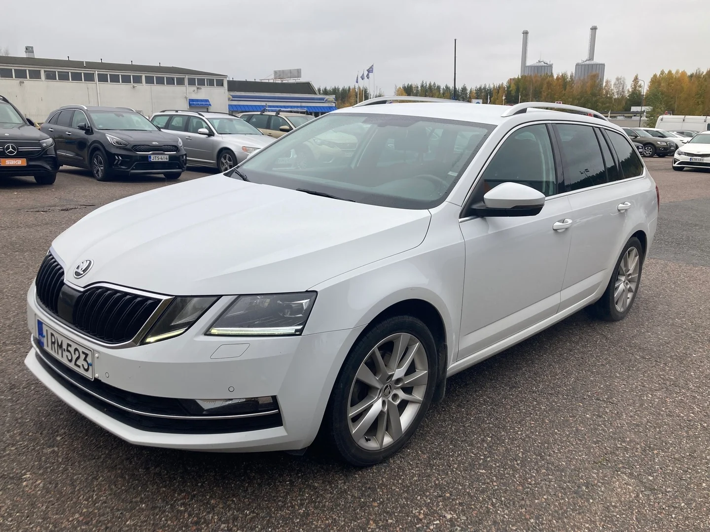 Car Image - 2LJzkILvI7qXskB8sKaR12