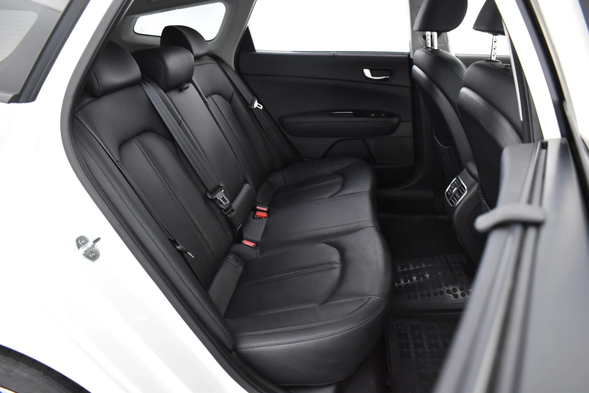 Car Image - 4ucALOrXML6I5lfY6ixLIS