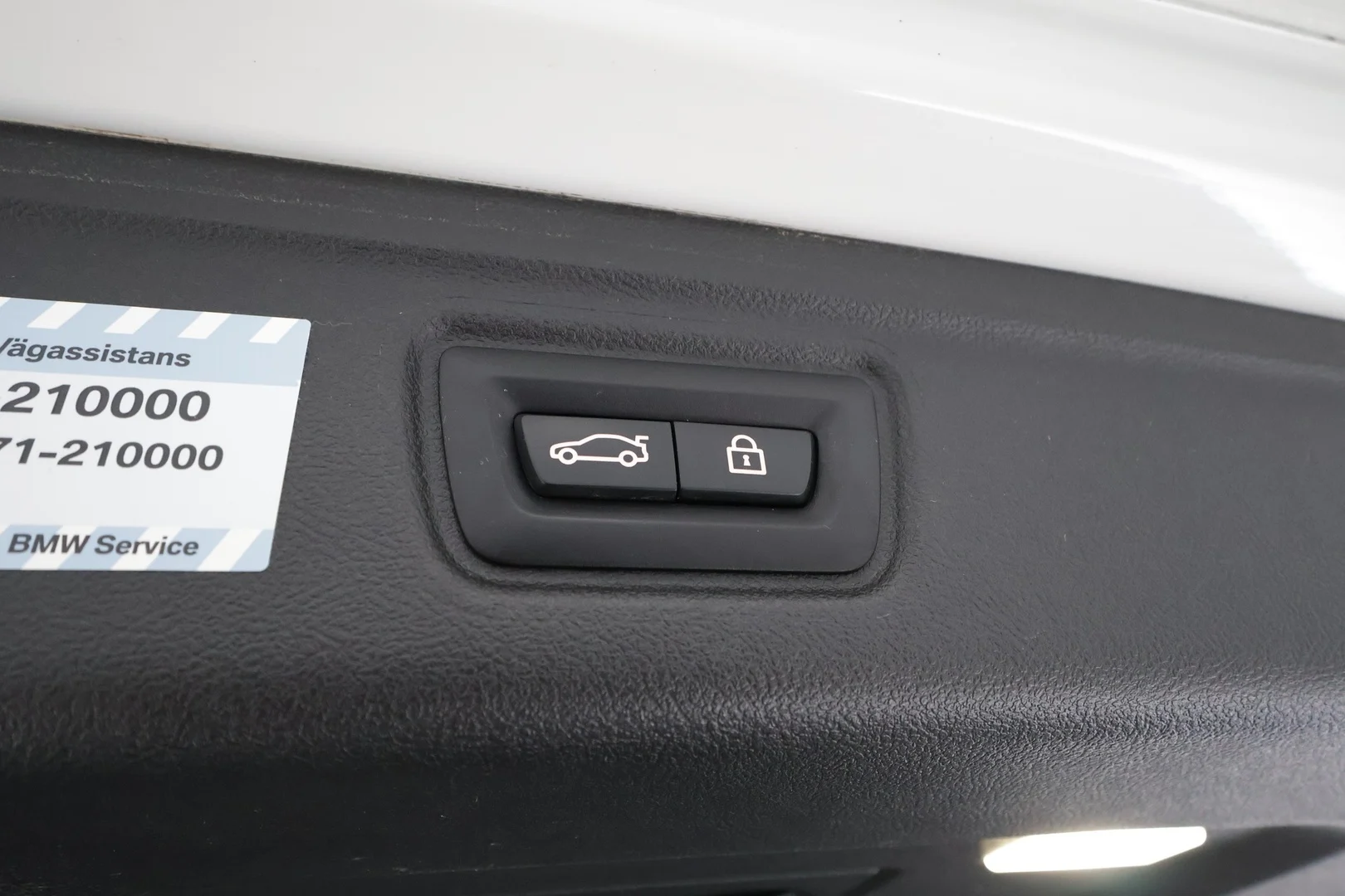 Car Image - 7LEbXpDgJxY52W85KfBiWU