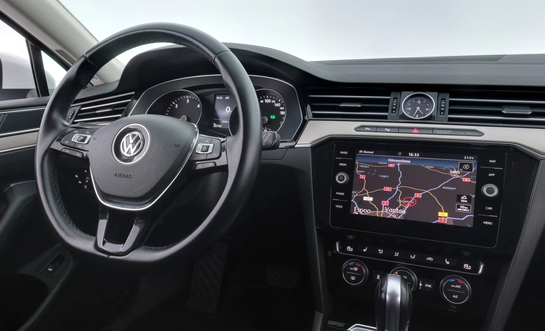 Car Image - 4UTBtpZjqU0LTE4kitzCYP