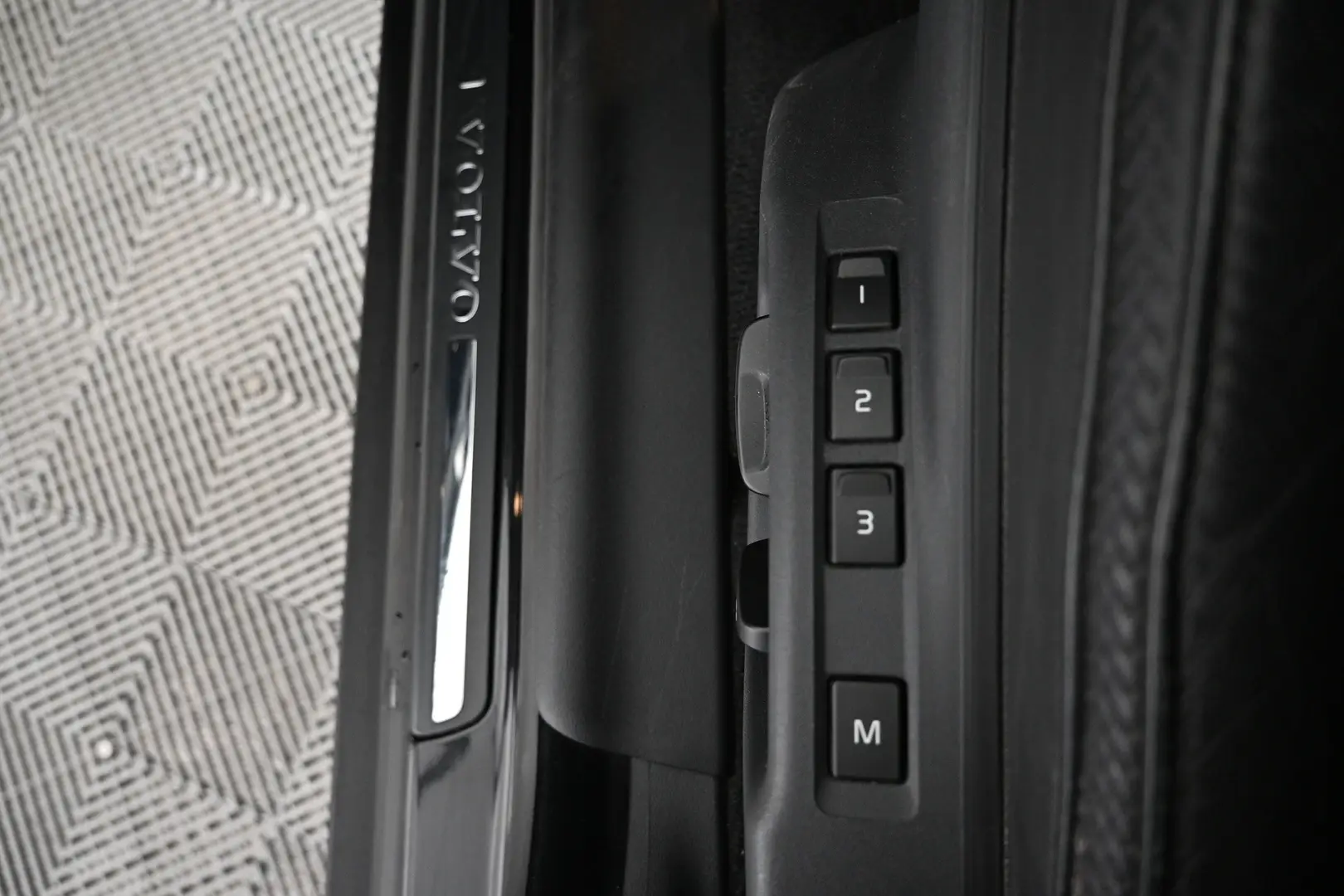 Car Image - 5bc2WDW3cpZLkkHse0tzRF