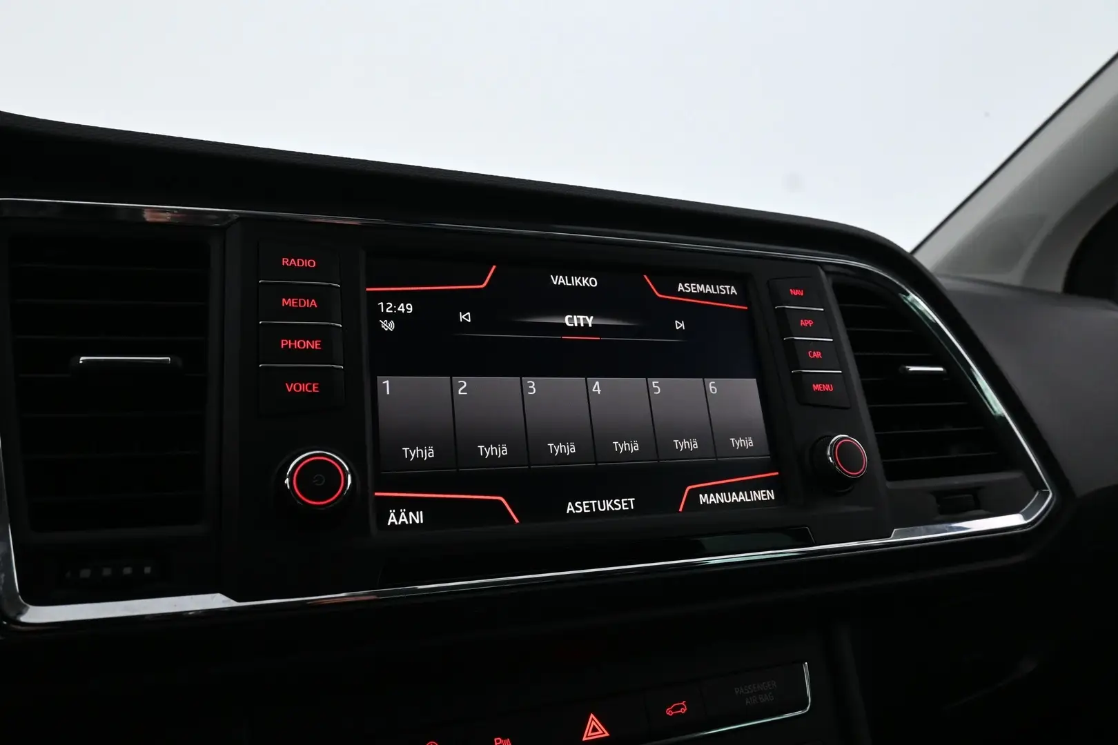 Car Image - 39ngd8bsj3lVx5vwpIq6Gv