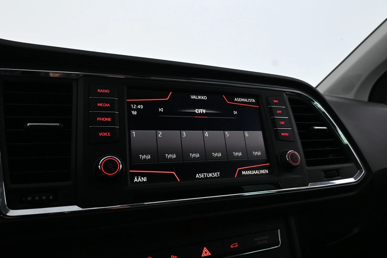 Car Image - 39ngd8bsj3lVx5vwpIq6Gv
