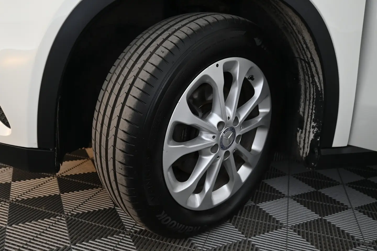 Car Image - KHRDGPXiODq2F16eiVCZm