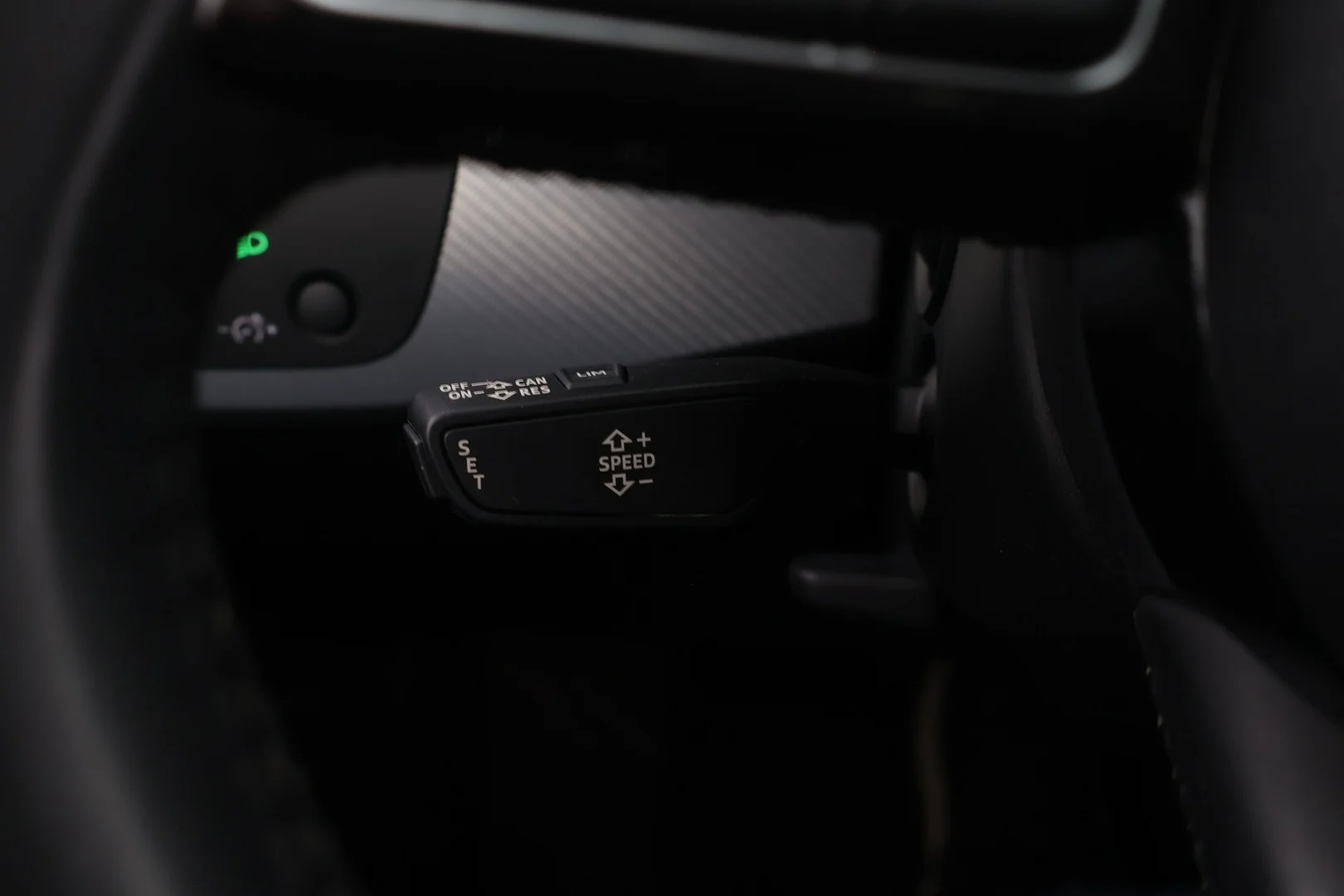 Car Image - 1QMd1DfSSz61flzd8rEsNa