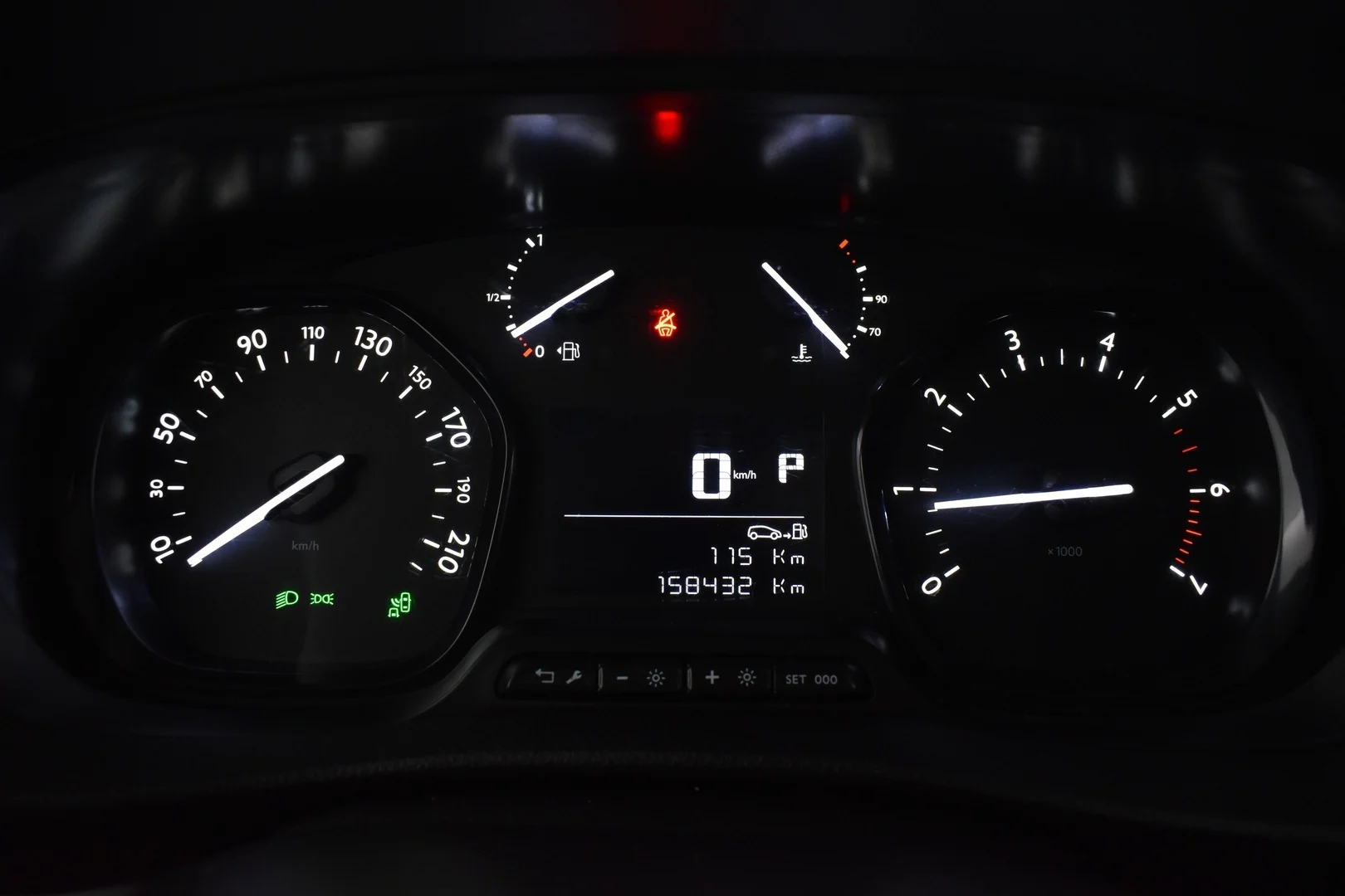 Car Image - M6orMXXj3ahHt55S8Pvyv