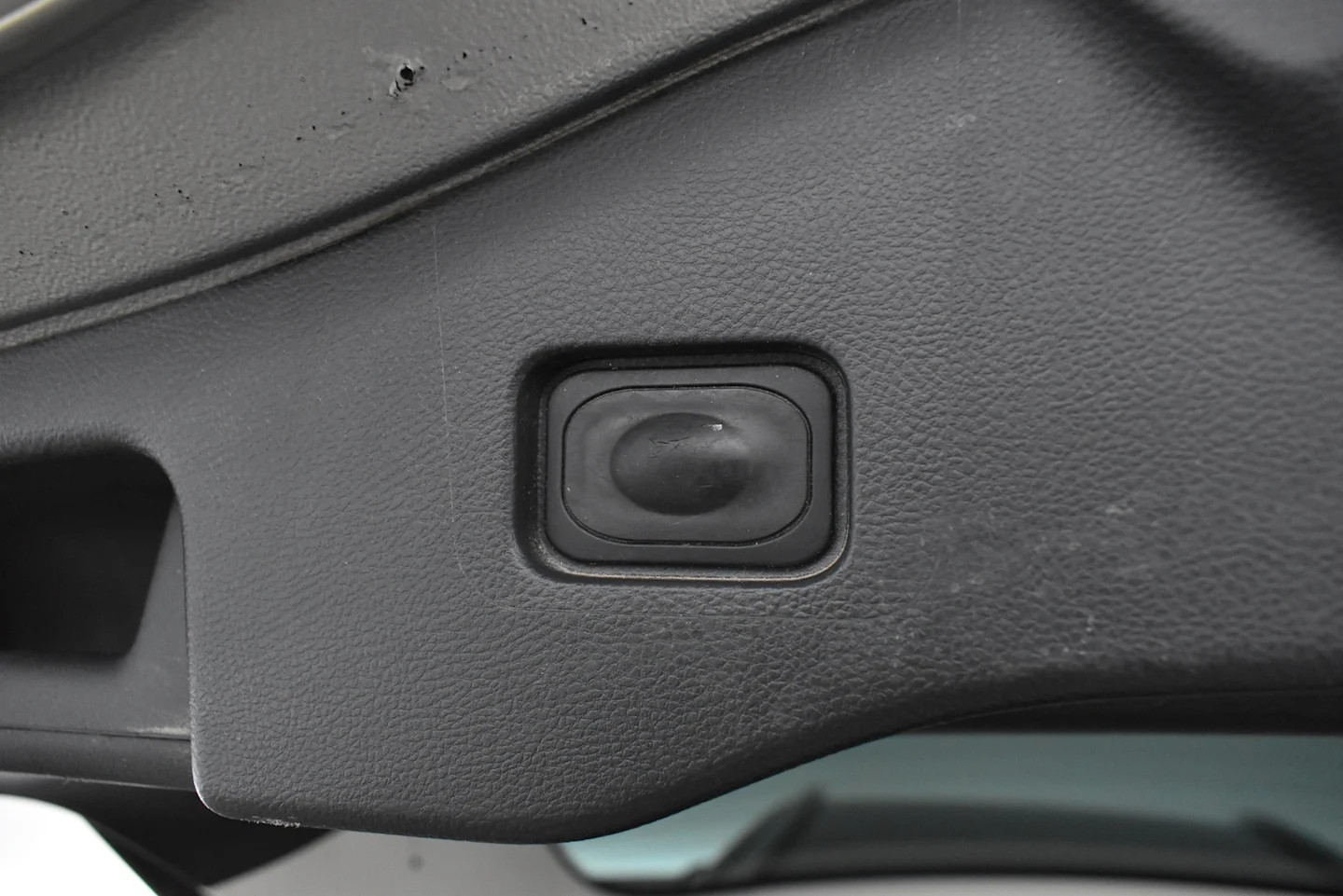 Car Image - eVG27zK8pwbeufiCfn0n0