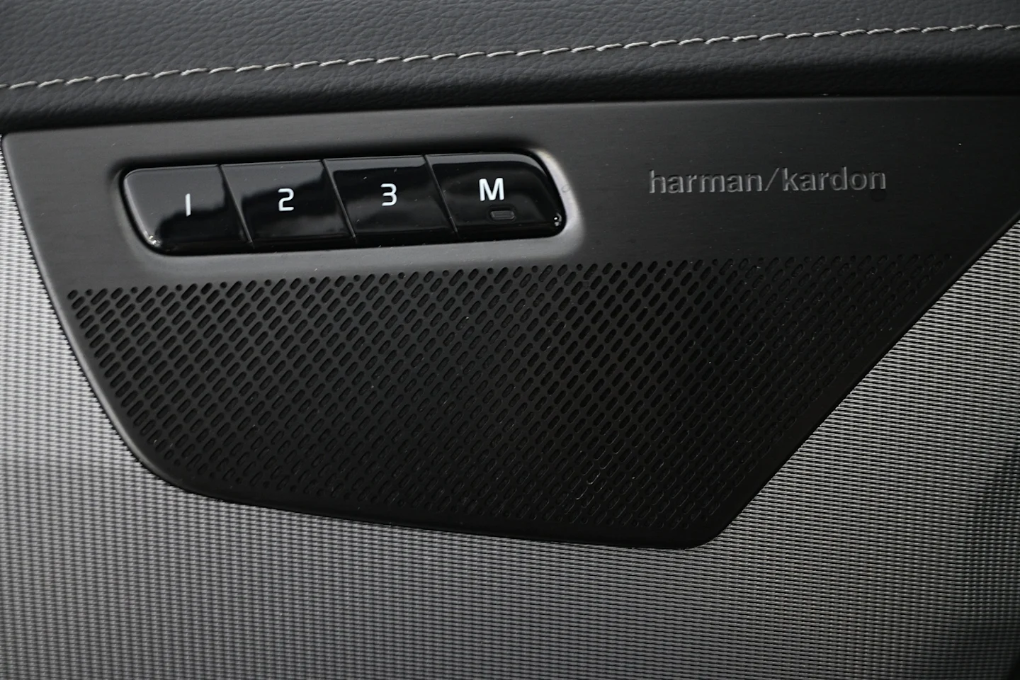 Car Image - 7jcOU7sDStPqsqZXKLF9b4
