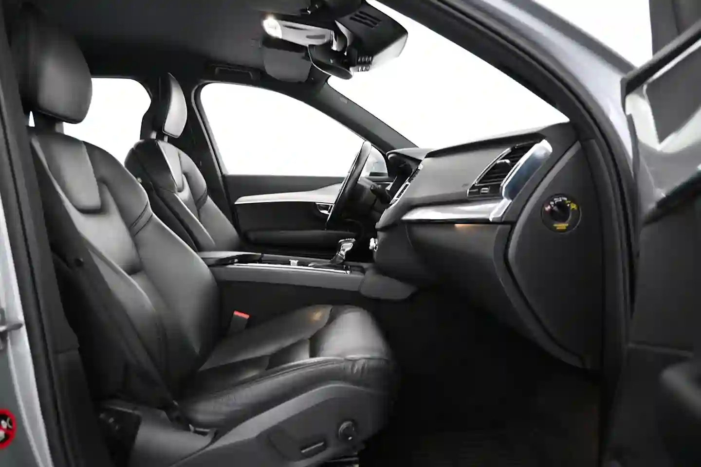 Car Image - 4ThhmJqUlYgpCcGplLix1A