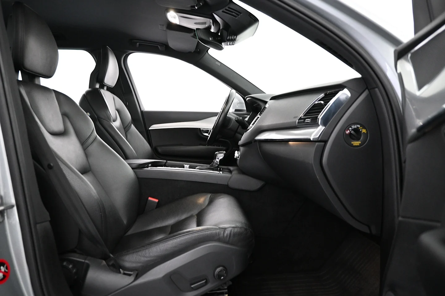 Car Image - 4ThhmJqUlYgpCcGplLix1A