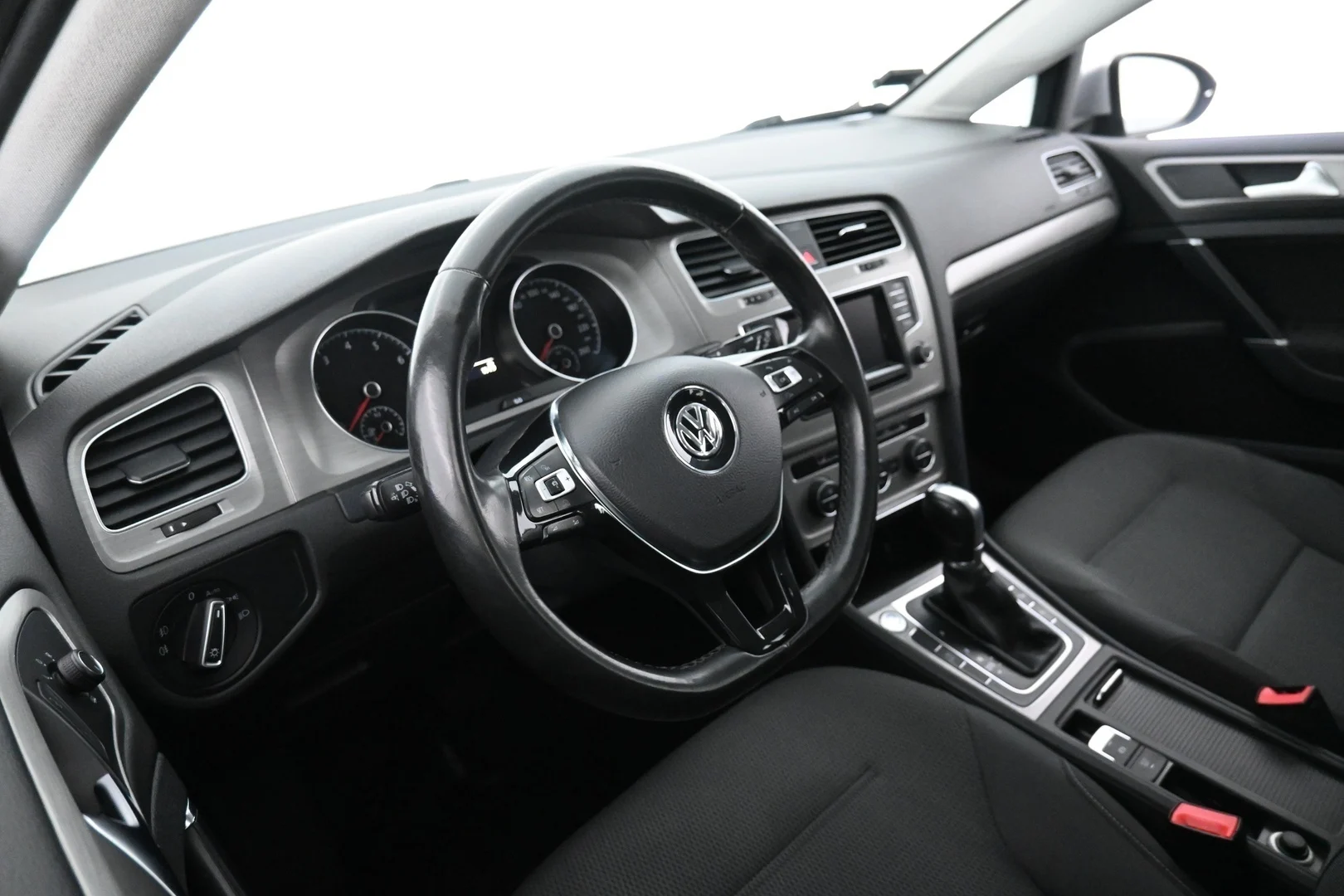 Car Image - 5oO8iSKiQTGAmKukknGjFd
