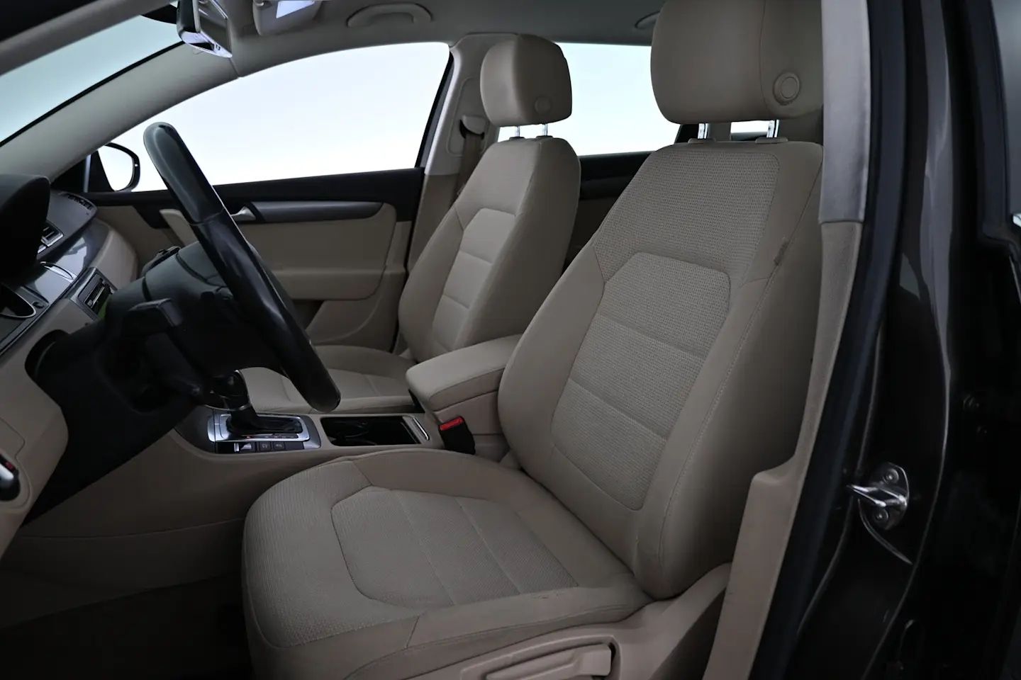 Car Image - 7bat9Fx4IAwXarvBdCxpWC