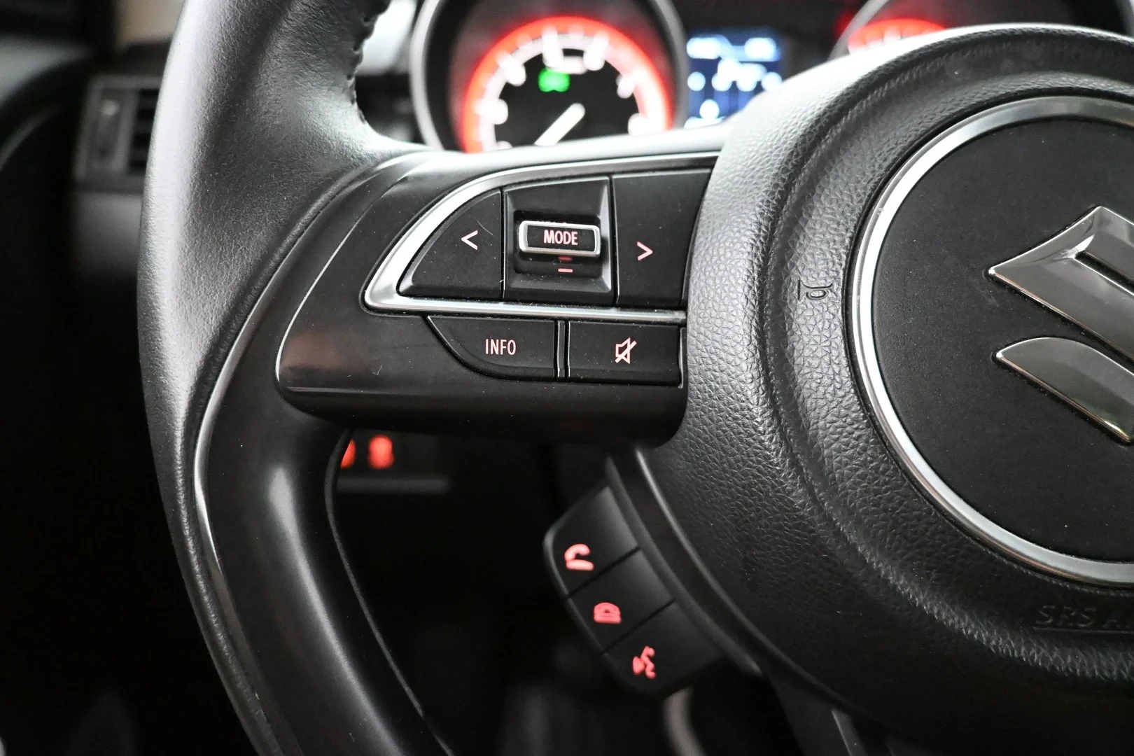Car Image - 4V1k4v6I28MFKNUi3Bd5be