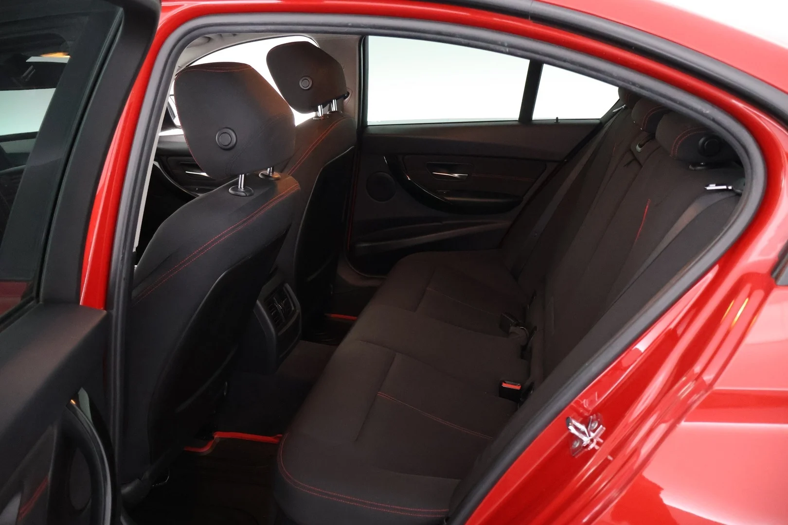 Car Image - 7MbcAMz1YWCItbCRz20ik9