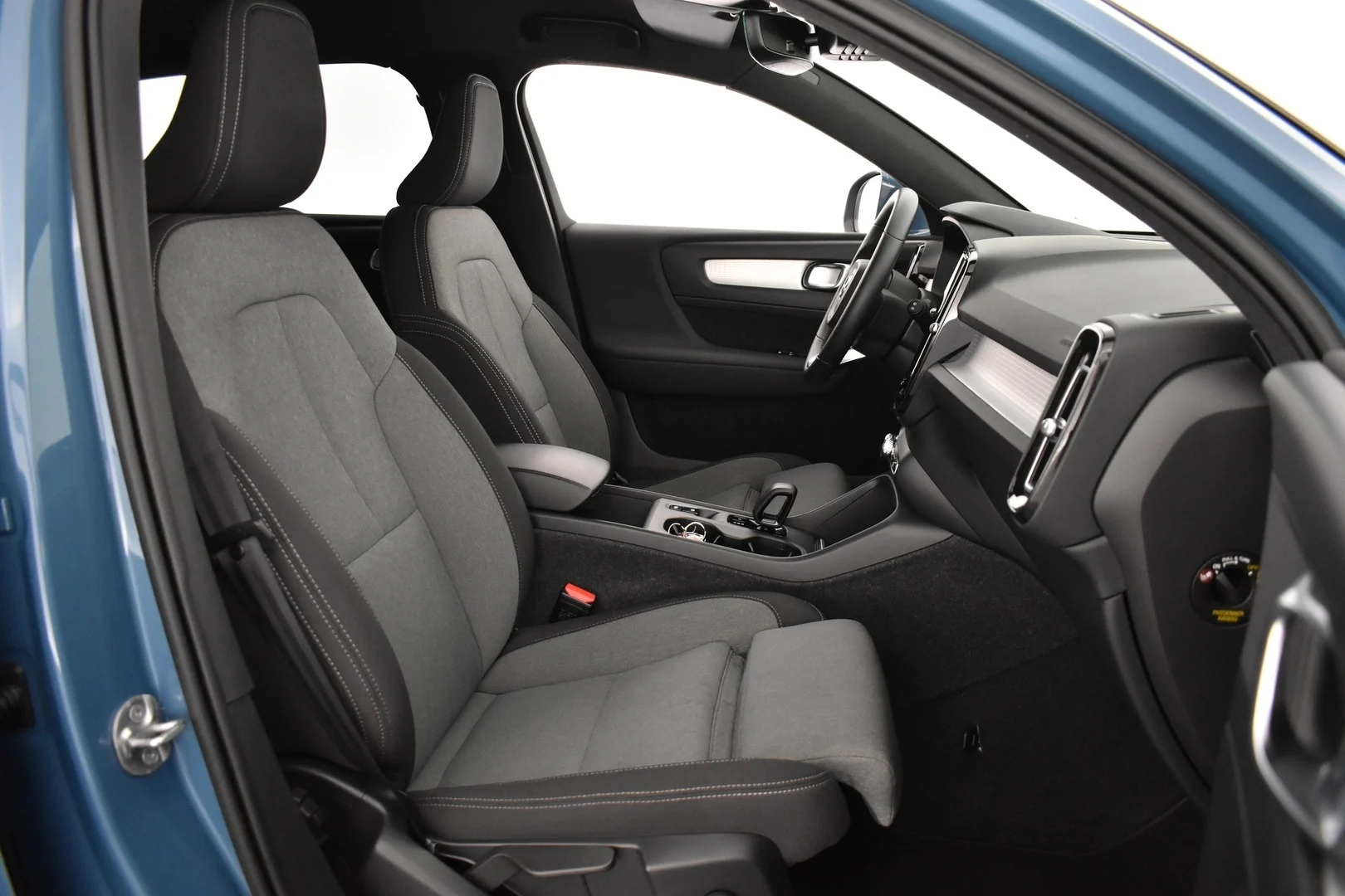 Car Image - 2qeutaSoctU8mbhDh9FT82