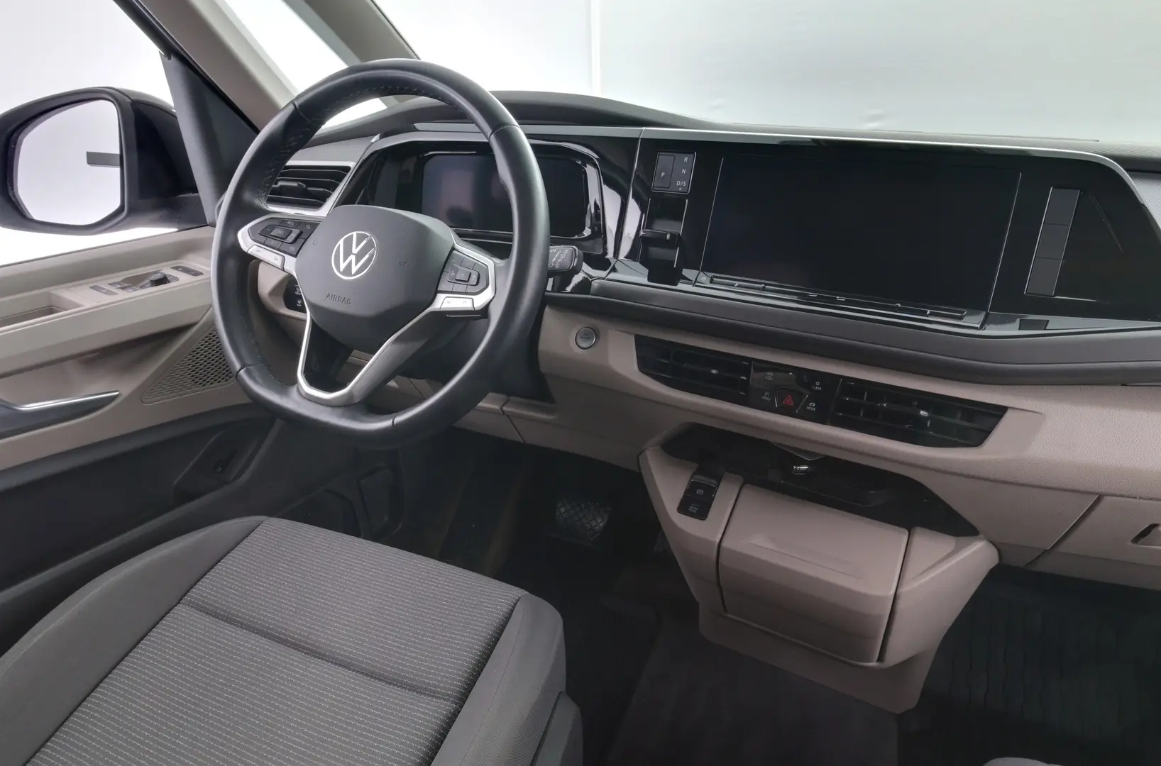 Car Image - 6XWdgjwsJCiUn8DkzhpUsU