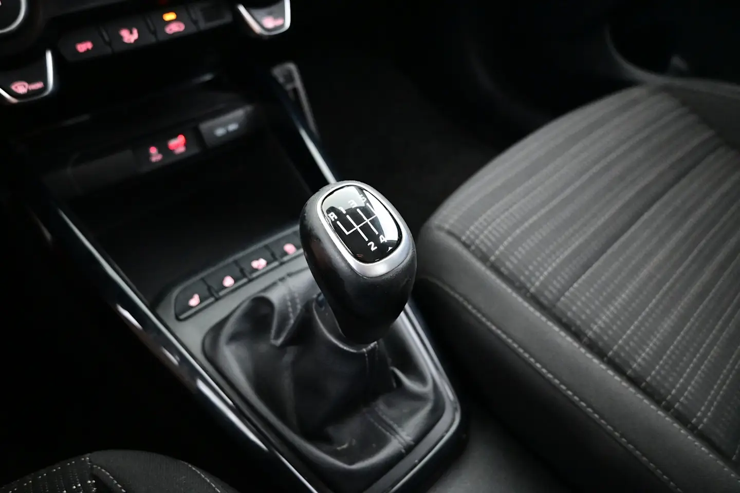 Car Image - 4N84dvMT6VJ7xVscGvd3bI