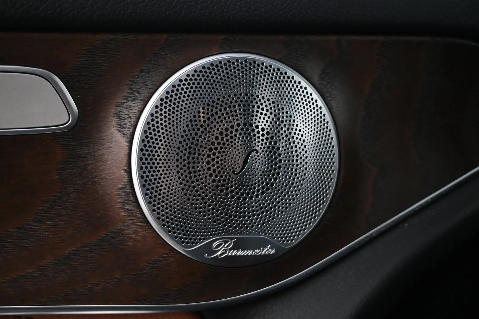 Car Image - 15qFAWRyxXLzpQmrZDQzUO