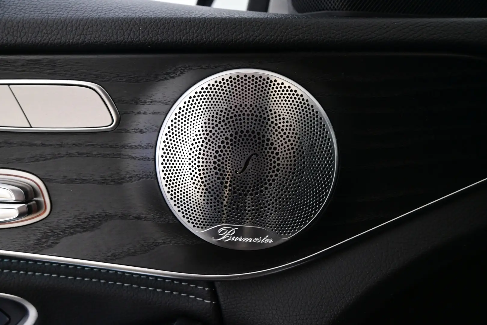 Car Image - 3Q1cmYW1wquo21rty4CEox
