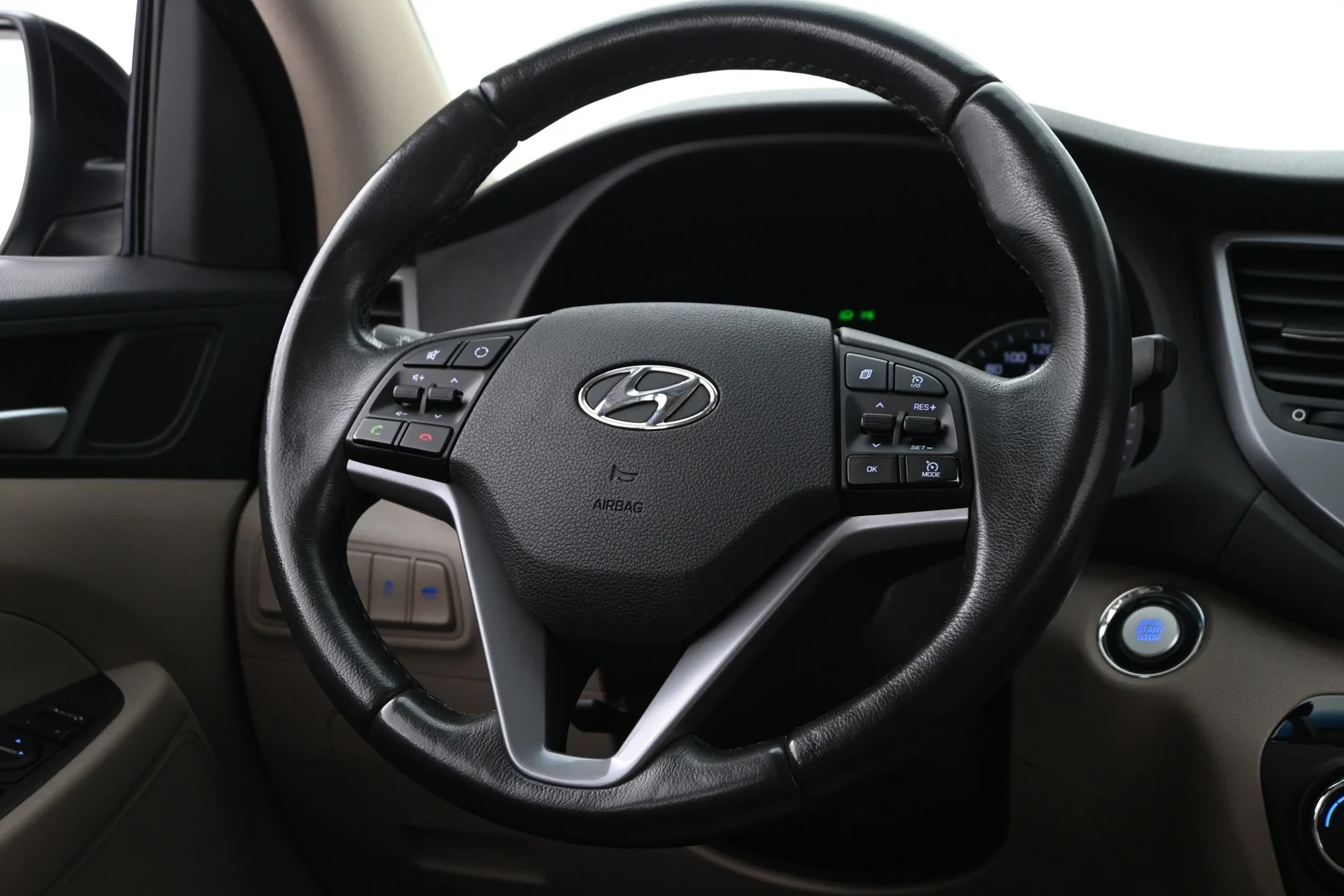 Car Image - 4T3HzvFyVanbmTNdp4zZKv