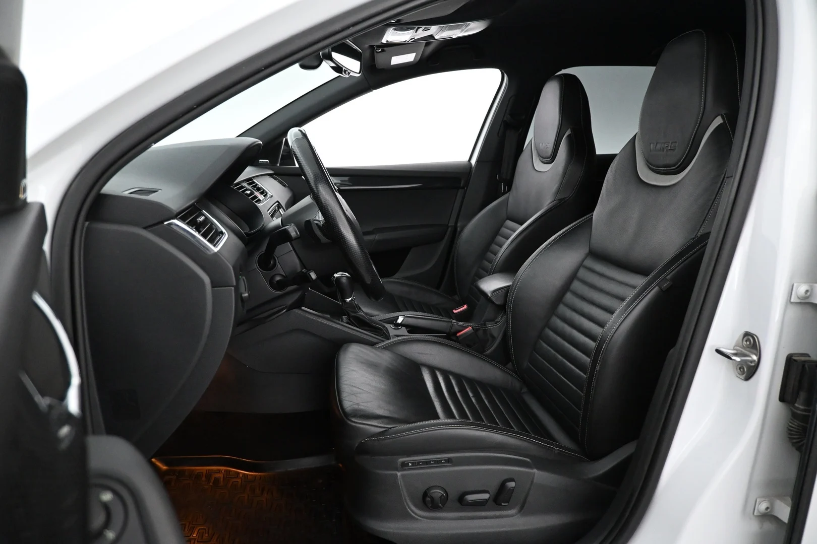 Car Image - 6fTG3NGKZhufRs7rkKMuvf
