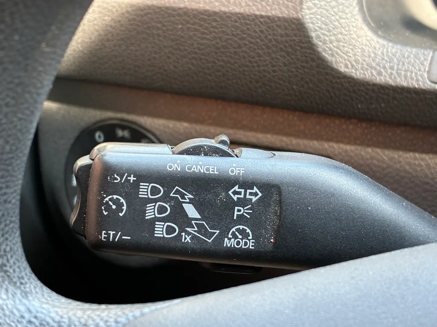 Car Image - xyHC99rVNSlA63O3oHUn2