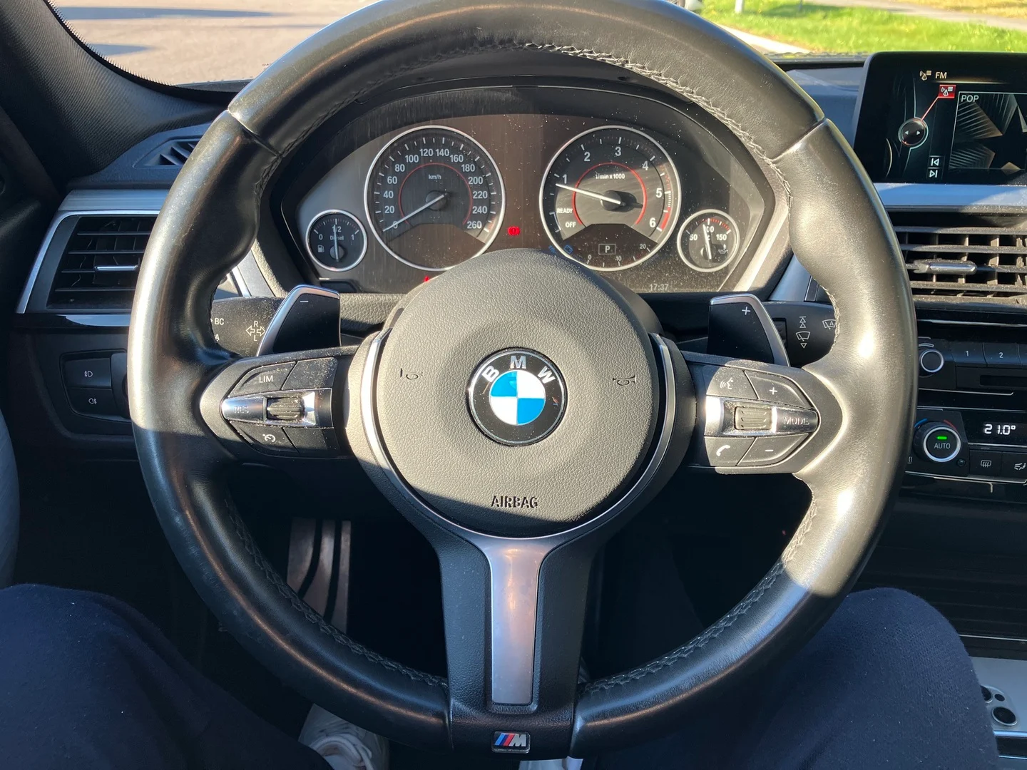 Car Image - oGvfRTphYwahMUUsTsTQ5