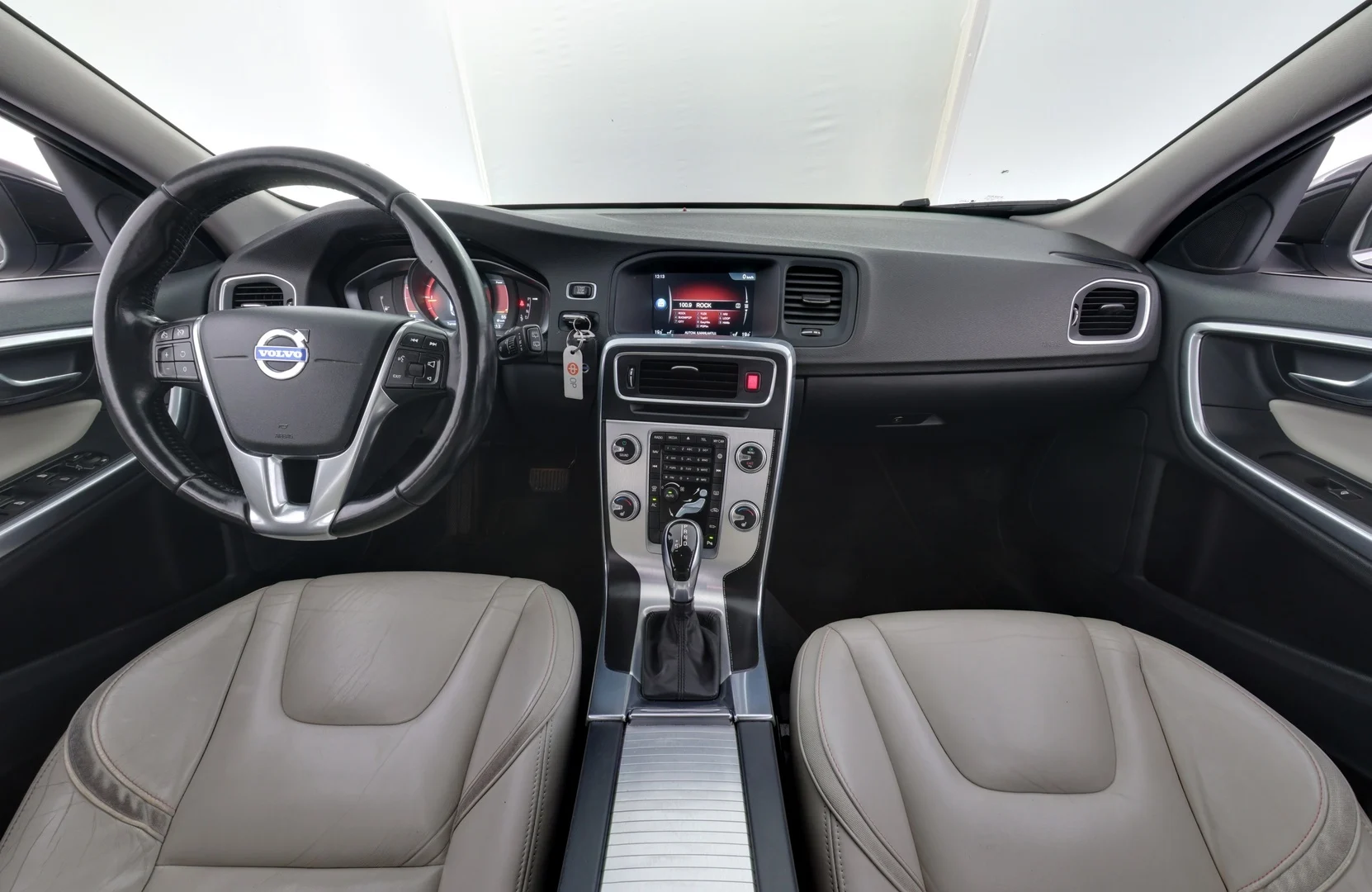 Car Image - 67GgoDf2XRIL5jxR9qXuIa