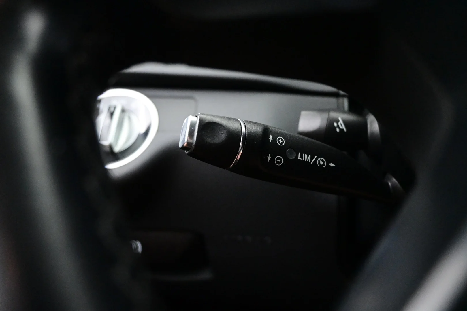 Car Image - 4ZQG9P2fOsITrXa26VBK7J